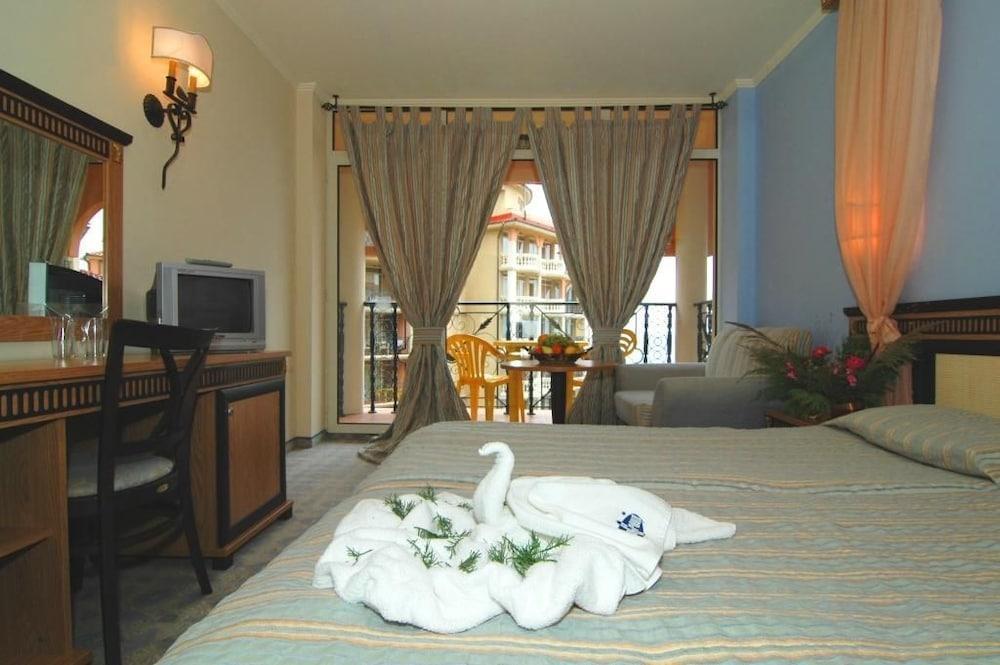 Atrium Beach Hotel Елените Экстерьер фото