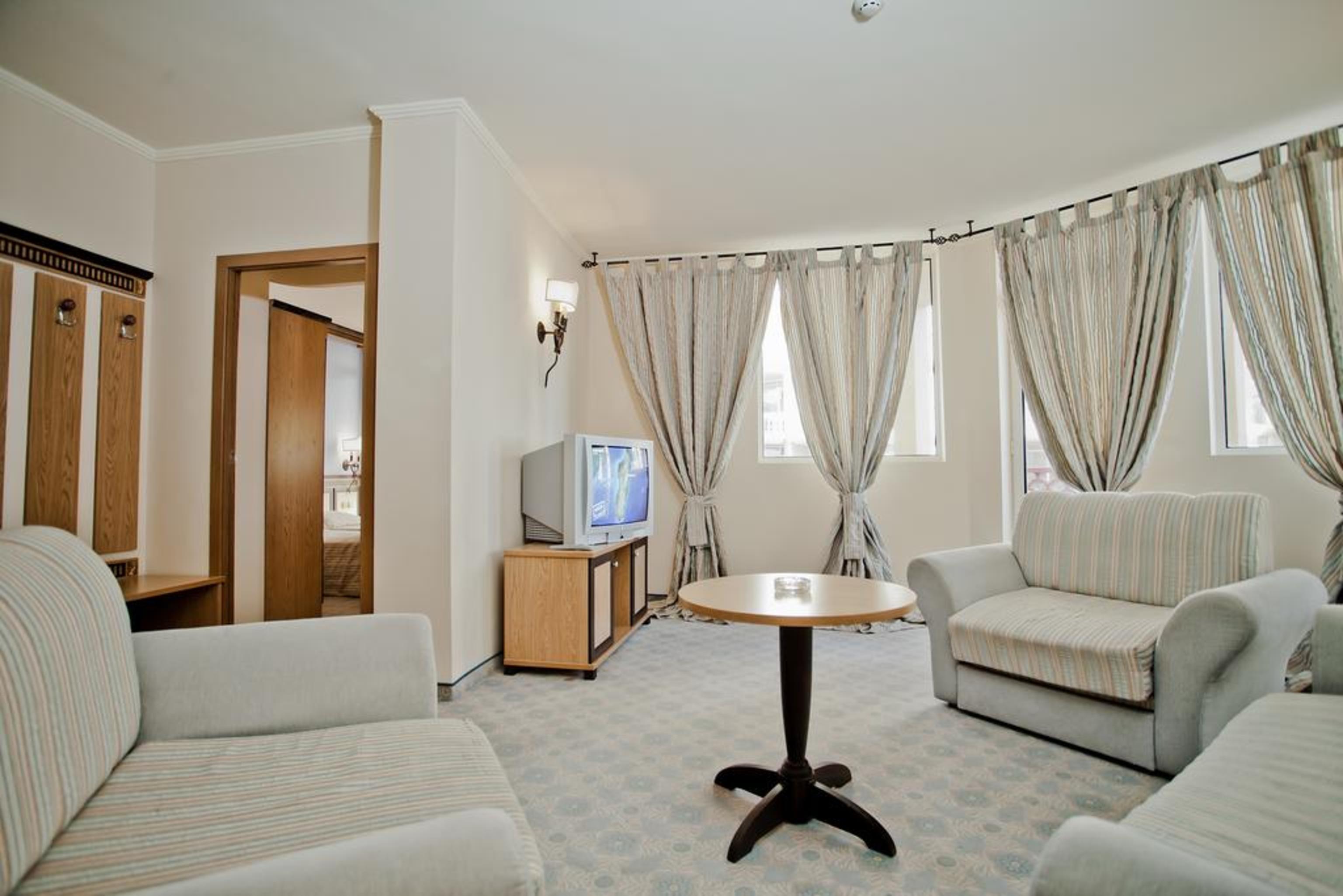 Atrium Beach Hotel Елените Экстерьер фото
