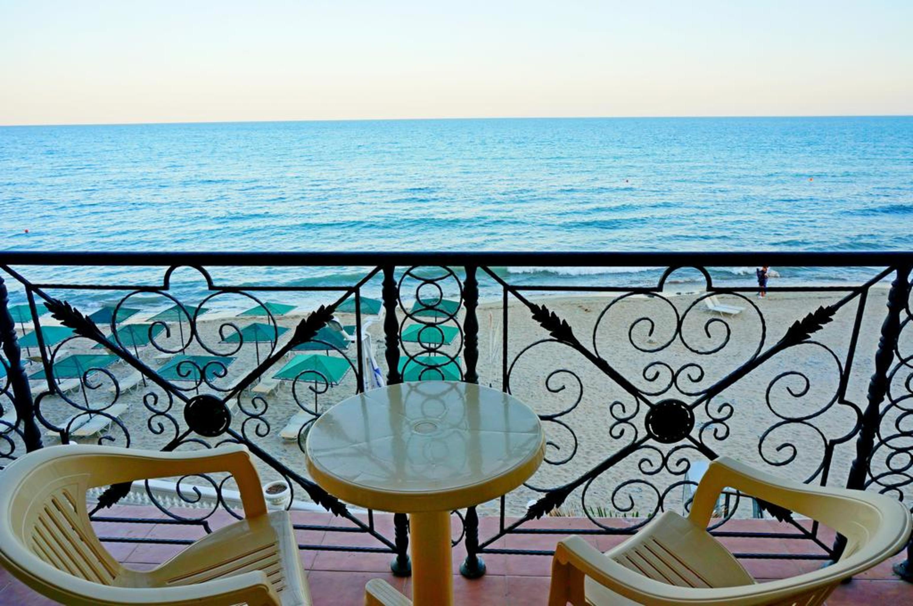 Atrium Beach Hotel Елените Экстерьер фото