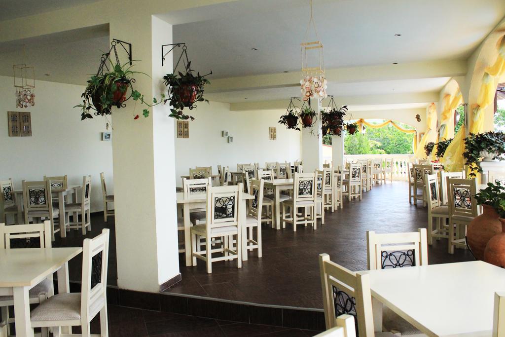 Atrium Beach Hotel Елените Экстерьер фото