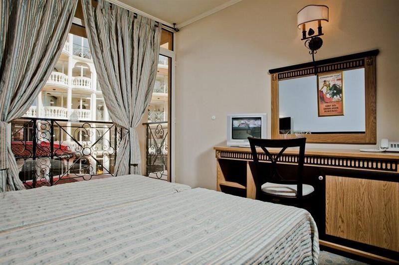 Atrium Beach Hotel Елените Экстерьер фото
